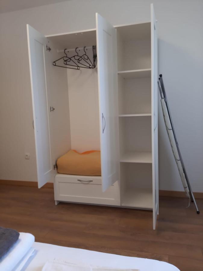 Apartments Nona Сен Екстериор снимка