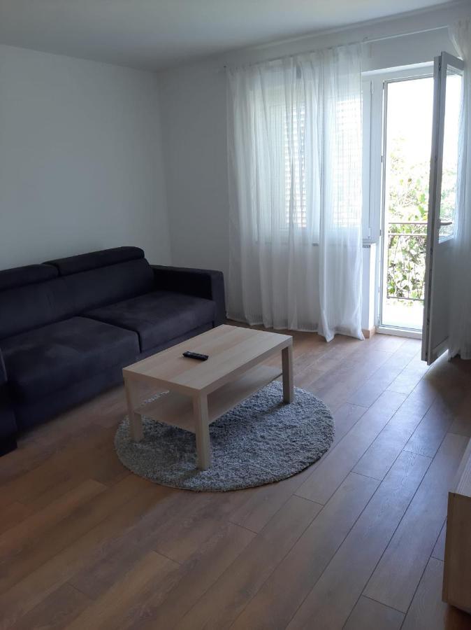 Apartments Nona Сен Екстериор снимка