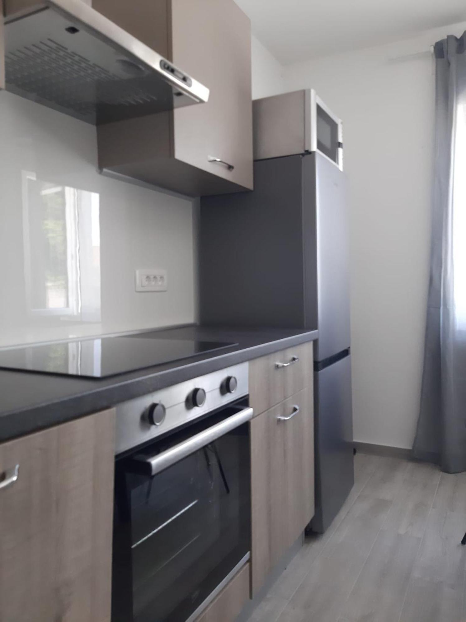 Apartments Nona Сен Екстериор снимка