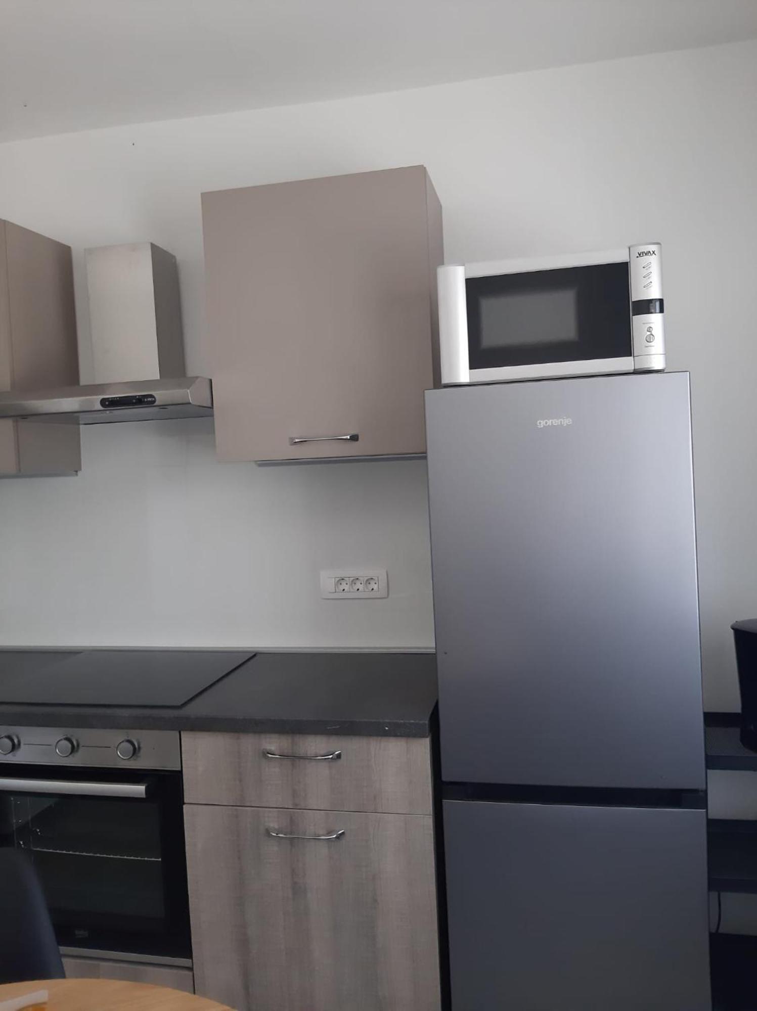 Apartments Nona Сен Екстериор снимка