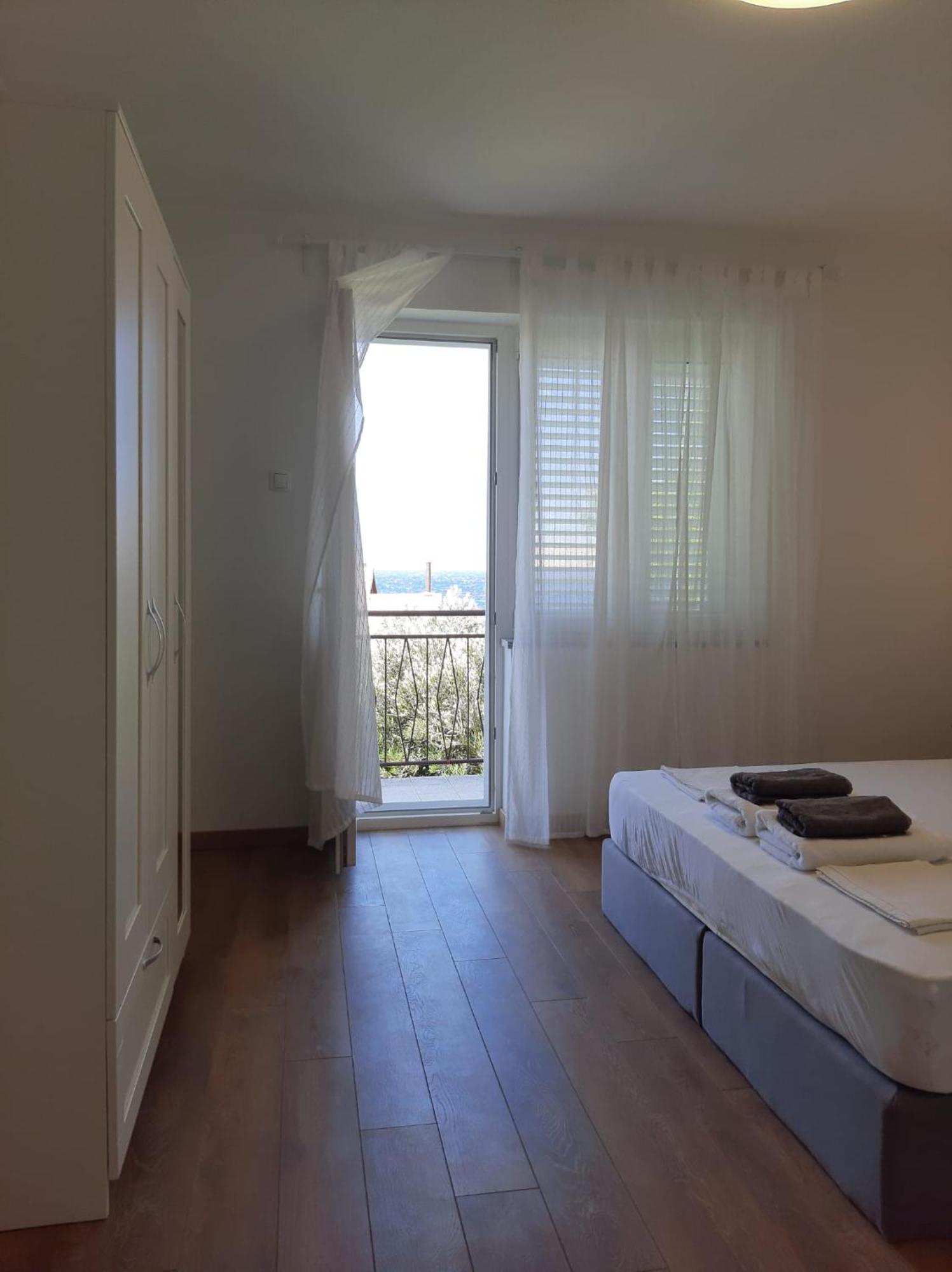 Apartments Nona Сен Екстериор снимка